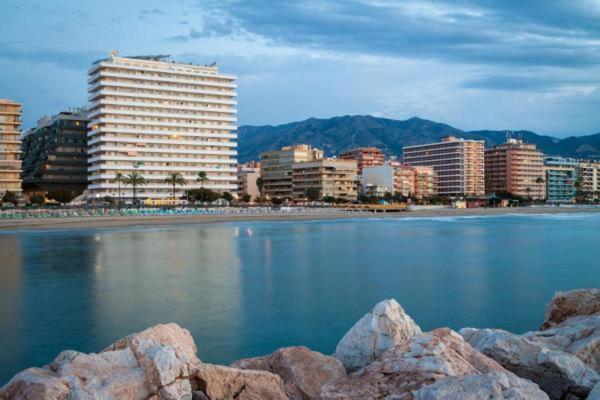 Apartamento Con Vista Al Mar Hotel ฟูเอนฮิโรลา ภายนอก รูปภาพ